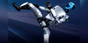 Empresa china presentó un robot humanoide capaz de hacer kung-fu: imita movimientos humanos a la perfección Empresa china presentó un robot humanoide capaz de hacer kung-fu: imita movimientos humanos a la perfección