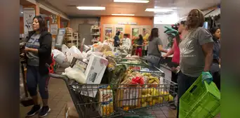 California: estos son los lugares y las fechas donde podrás recoger la comida gratuita del Banco de Alimentos