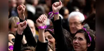 Frases por el Día Internacional de la Mujer 2025 para este 8M: qué mensajes, saludos cortos y poderosos puedo enviar por redes este sábado