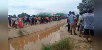 Adolescente muere ahogado tras perder el control de su motocicleta y caer en un canal en Piura Adolescente muere ahogado tras perder el control de su motocicleta y caer en un canal en Piura