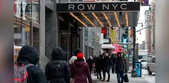 Inmigrantes en Estados Unidos: los hoteles de Nueva York convertidos en albergues temporales