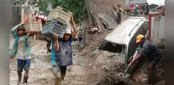 Cenepred advierte que 498 distritos de la sierra centro y sur están en riesgo por huaicos y deslizamientos