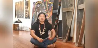 Rember Yahuarcani: “Se usa el arte indígena para seguir manteniendo espacios de poder" Rember Yahuarcani: “Se usa el arte indígena para seguir manteniendo espacios de poder"