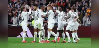 ¡Fue triunfo en el Bernabéu! Real Madrid superó 2-1 al Rayo Vallecano y es líder de LaLiga junto al Barcelona ¡Fue triunfo en el Bernabéu! Real Madrid superó 2-1 al Rayo Vallecano y es líder de LaLiga junto al Barcelona