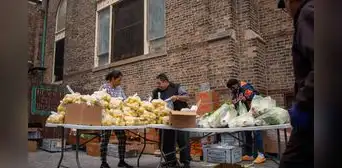 Chicago: estos son los lugares y las fechas donde podrás recoger la comida gratuita del Banco de Alimentos Chicago: estos son los lugares y las fechas donde podrás recoger la comida gratuita del Banco de Alimentos