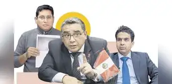 Santiváñez insiste en “inocencia” de sus clientes del ‘Escuadrón de la Muerte’ Santiváñez insiste en “inocencia” de sus clientes del ‘Escuadrón de la Muerte’