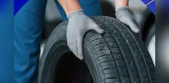 ¿Cuándo cambiar o rotar los neumáticos de tu auto? Claves para una conducción más segura ¿Cuándo cambiar o rotar los neumáticos de tu auto? Claves para una conducción más segura