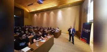 Caja Arequipa refuerza el liderazgo de su equipo gerencial con formación especializada Caja Arequipa refuerza el liderazgo de su equipo gerencial con formación especializada