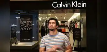 Bad Bunny causa furor al convertirse en el primer artista de Puerto Rico en protagonizar campaña mundial de Calvin Klein