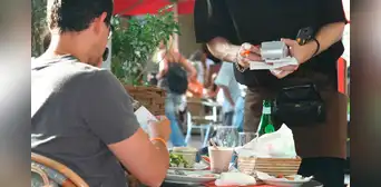 ¿Adiós a las propinas automáticas en Florida? Impulsan proyecto de ley que busca regularlas en los restaurantes ¿Adiós a las propinas automáticas en Florida? Impulsan proyecto de ley que busca regularlas en los restaurantes