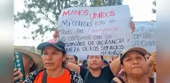 Dejan sin vigilante a 5 colegios bicentenario en Lima Este: padres duermen en exteriores para evitar robos Dejan sin vigilante a 5 colegios bicentenario en Lima Este: padres duermen en exteriores para evitar robos