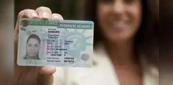 USCIS permite renovar la Green Card a inmigrantes en Estados Unidos con este formulario USCIS permite renovar la Green Card a inmigrantes en Estados Unidos con este formulario