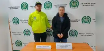 Capturan en Bogotá a hombre prófugo de EEUU por abusar de su hija durante 14 años Capturan en Bogotá a hombre prófugo de EEUU por abusar de su hija durante 14 años