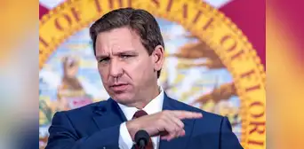 Duro golpe a Ron DeSantis: la ciudad en Florida que toma medidas para defender a los inmigrantes