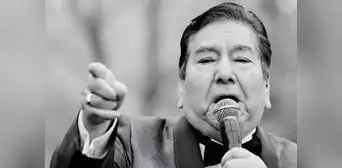 Tommy Rey, famoso intérprete de la cumbia chilena, falleció a los 80 años debido a un presunto infarto al corazón Tommy Rey, famoso intérprete de la cumbia chilena, falleció a los 80 años debido a un presunto infarto al corazón