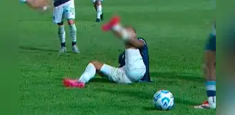 La estremecedora lesión de Victorio Ramis en el Independiente Rivadavia vs Racing: tuvo que retirarse en ambulancia La estremecedora lesión de Victorio Ramis en el Independiente Rivadavia vs Racing: tuvo que retirarse en ambulancia