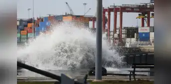 Nuevo oleaje anómalo golpea la costa peruana: puertos cerrados y regiones en alerta hasta el 3 de abril Nuevo oleaje anómalo golpea la costa peruana: puertos cerrados y regiones en alerta hasta el 3 de abril