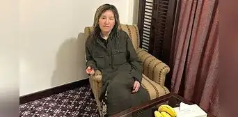 Mujer estadounidense fue liberada por los talibanes en Afganistán: estuvo retenida desde febrero