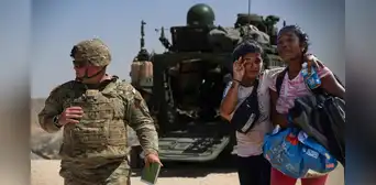Crece la alerta entre inmigrantes por despliegue de vehículos blindados del Ejército de EEUU en la frontera con México Crece la alerta entre inmigrantes por despliegue de vehículos blindados del Ejército de EEUU en la frontera con México