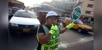 Guía esencial de seguridad vial: todo lo que todo conductor debe saber para evitar accidentes de tránsito Guía esencial de seguridad vial: todo lo que todo conductor debe saber para evitar accidentes de tránsito