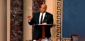 Senador de Nueva Jersey realiza un discurso de más de 16 horas en contra de Donald Trump y Elon Musk Senador de Nueva Jersey realiza un discurso de más de 16 horas en contra de Donald Trump y Elon Musk
