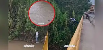 Policía protagoniza persecución de película al saltar al río para capturar a delincuente que intentó huir nadando: "Que le suban el sueldo" Policía protagoniza persecución de película al saltar al río para capturar a delincuente que intentó huir nadando: "Que le suban el sueldo"