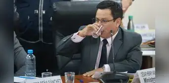 Ministro de salud a un paso de la censura por suero defectuoso: congresistas piden la cabeza de César Vásquez