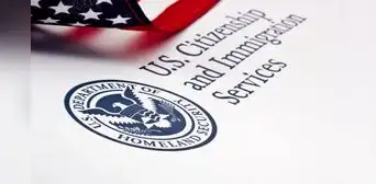USCIS envía mensajes a este grupo de inmigrantes registrados en EEUU: sanciones y multas para quienes no lo están USCIS envía mensajes a este grupo de inmigrantes registrados en EEUU: sanciones y multas para quienes no lo están
