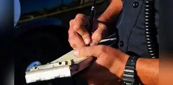 FLHSMV explica a conductores cómo pueden consultar si tienen multas pendientes en Florida