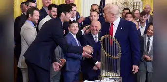 Campeones mundiales en la Casa Blanca: Los Angeles Dodgers recibieron reconocimiento presidencial. Campeones mundiales en la Casa Blanca: Los Angeles Dodgers recibieron reconocimiento presidencial.