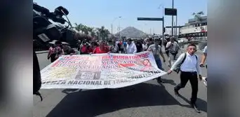 Con contundente marcha, transportistas demandan al Gobierno y Congreso detener la ola de asesinatos Con contundente marcha, transportistas demandan al Gobierno y Congreso detener la ola de asesinatos
