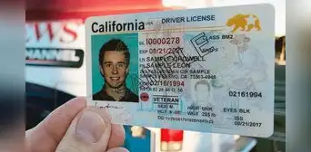 Ni 16 ni 17 años: DMV confirma la edad mínima en la que ciudadanos e inmigrantes pueden tramitar la Real ID en California Ni 16 ni 17 años: DMV confirma la edad mínima en la que ciudadanos e inmigrantes pueden tramitar la Real ID en California