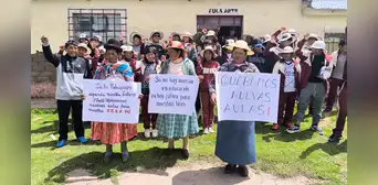La tierra de Vilcapaza en abandono: mientras autoridades celebran, aulas y centro de salud están al borde del colapso La tierra de Vilcapaza en abandono: mientras autoridades celebran, aulas y centro de salud están al borde del colapso