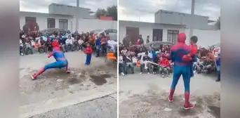 Niño se asombra al ver a Spiderman haciendo piruetas en su fiesta de cumpleaños: "Todos quedamos como él" Niño se asombra al ver a Spiderman haciendo piruetas en su fiesta de cumpleaños: "Todos quedamos como él"