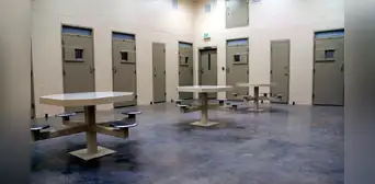 Comité de la Cámara de Representantes aprobó proyecto de ley para aumentar la capacidad en centros de detención juvenil en este estado de EEUU Comité de la Cámara de Representantes aprobó proyecto de ley para aumentar la capacidad en centros de detención juvenil en este estado de EEUU