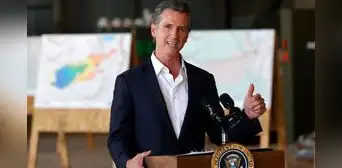 Trabajadores en California sin una licencia de conducir serían beneficiados: la ley avalada por Gavin Newsom Trabajadores en California sin una licencia de conducir serían beneficiados: la ley avalada por Gavin Newsom