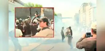 Tensión en av. Abancay: PNP lanza bombas lacrimógenas a manifestantes durante paro de transportistas Tensión en av. Abancay: PNP lanza bombas lacrimógenas a manifestantes durante paro de transportistas