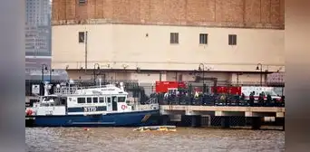Cámaras captaron el momento preciso en que helicóptero se estrelló en el río Hudson de Nueva York