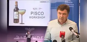 Ministro de Chile ironiza sobre error en Lima que presentó al aguardiente del vecino país junto a la Marca Perú: "El pisco chileno existe" Ministro de Chile ironiza sobre error en Lima que presentó al aguardiente del vecino país junto a la Marca Perú: "El pisco chileno existe"