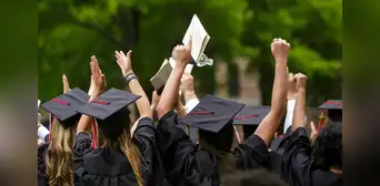 PRI busca que el título universitario sea gratuito en México con una reforma que beneficiaría a egresados