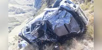 Tragedia en Domingo de Ramos: madre y sus dos hijos pierden la vida en accidente de carretera en Puno Tragedia en Domingo de Ramos: madre y sus dos hijos pierden la vida en accidente de carretera en Puno