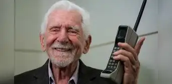 Inventó el primer celular del mundo y lo primero que hizo fue llamar a su competencia para burlarse