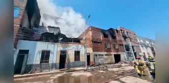 Incendio en barrios altos se habría originado por ataque extorsivo, según representante de Mesa Redonda Incendio en barrios altos se habría originado por ataque extorsivo, según representante de Mesa Redonda