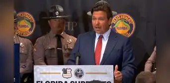 ''Burro en traje de elefante'': Ron DeSantis acusa a legisladores de frenar aumentos salariales para estos trabajadores en Florida