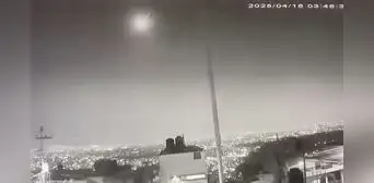¿Cayó un meteorito en Ciudad de México? Lo que se sabe del objeto luminoso y el leve sismo ocurrido en CDMX ¿Cayó un meteorito en Ciudad de México? Lo que se sabe del objeto luminoso y el leve sismo ocurrido en CDMX