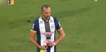 Hernán Barcos es expulsado minutos después de anotar en el Alianza Lima vs Los Chankas: pidió perdón a todo Matute Hernán Barcos es expulsado minutos después de anotar en el Alianza Lima vs Los Chankas: pidió perdón a todo Matute