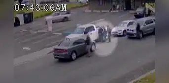 Arrestan a inmigrante mexicano en California delante de su hija menor: “Mamá, mamá, mi papá... Alguien lo atrapó” Arrestan a inmigrante mexicano en California delante de su hija menor: “Mamá, mamá, mi papá... Alguien lo atrapó”