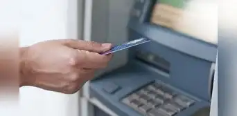 Por este motivo los expertos recomiendan no imprimir el recibo al retirar dinero de un cajero automático Por este motivo los expertos recomiendan no imprimir el recibo al retirar dinero de un cajero automático