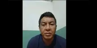 Juez ordena prisión preventiva de nueve meses a sujeto por intento de extorsión a una comerciante con diez mil soles y tenencia ilegal de dos cartuchos de dinamita Juez ordena prisión preventiva de nueve meses a sujeto por intento de extorsión a una comerciante con diez mil soles y tenencia ilegal de dos cartuchos de dinamita