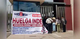 Huelga indefinida paraliza la UNSA: más de 25 mil estudiantes sin clases por segundo día Huelga indefinida paraliza la UNSA: más de 25 mil estudiantes sin clases por segundo día